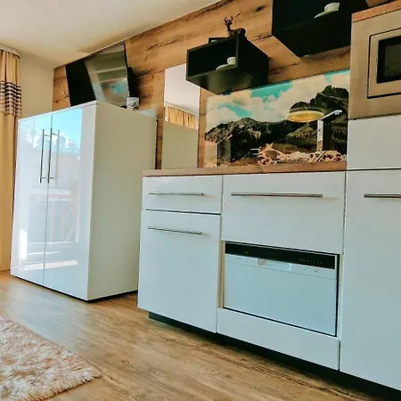Wolf- Mit Bergblick Apartamento *