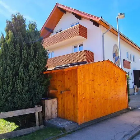 Wolf- Mit Bergblick Apartamento
